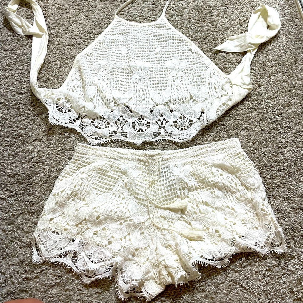 EXPRESS WHITE LACE 2 PIECE - GREAT CONDITION SIZE XS